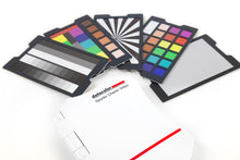 Laden Sie das Bild in den Galerie-Viewer, Datacolor Spyder Checkr Video Card Set